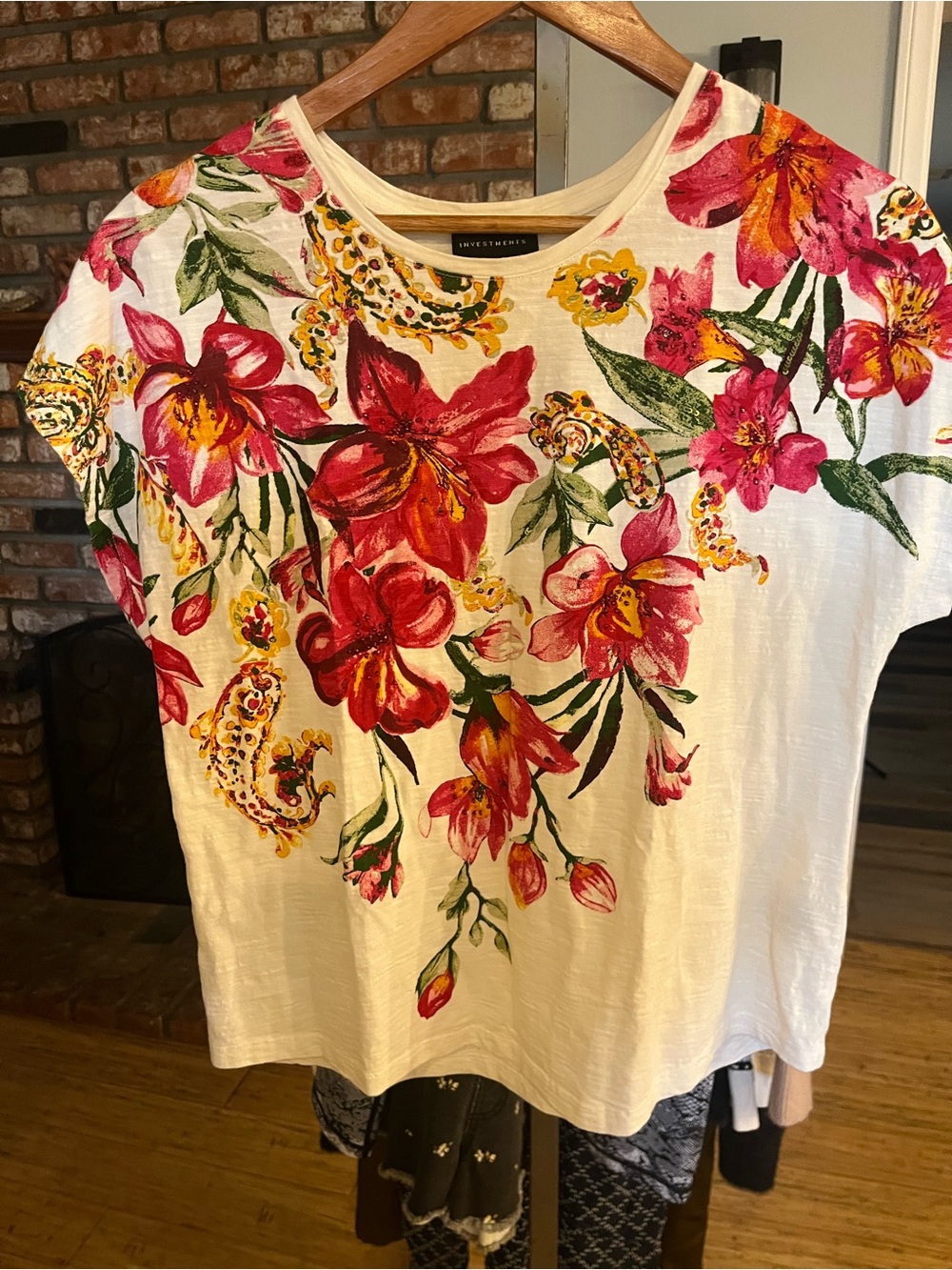 Investments PTp 21 White Scoop-Neck Tee with Pink & Yellow Floral Print